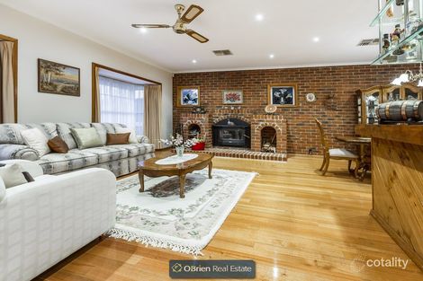 Property photo of 17 Kanaru Court Narre Warren North VIC 3804