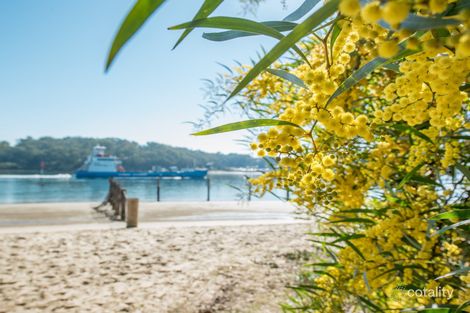 Property photo of 27 Noyes Parade Karragarra Island QLD 4184