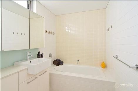 Property photo of 302/2 Duntroon Avenue St Leonards NSW 2065