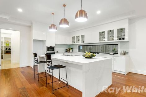 Property photo of 12 Golden Grove Glen Waverley VIC 3150