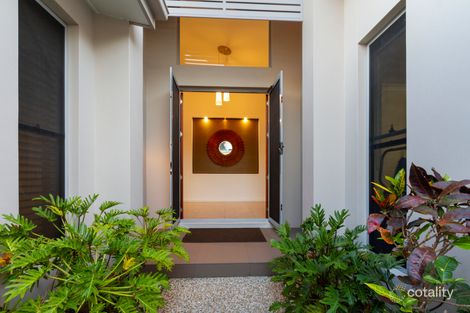 Property photo of 17 Torquay Place Arundel QLD 4214