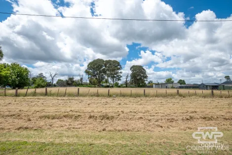 Property photo of 14 Tenterfield Street Deepwater NSW 2371