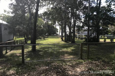 67 Coondooroopa Dr, Macleay Island, QLD 4184