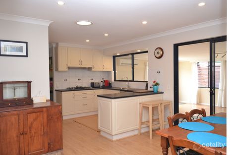 18 Plover Dr, Yangebup, WA 6164