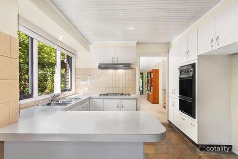 Property photo of 10 Dash Crescent Fadden ACT 2904