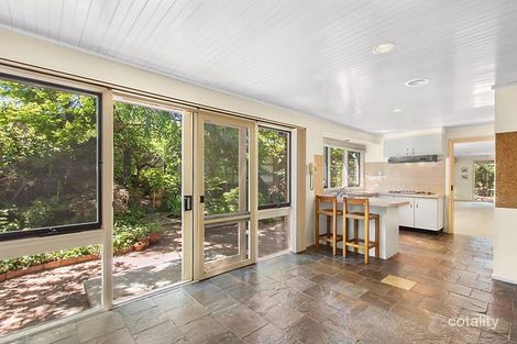 Property photo of 10 Dash Crescent Fadden ACT 2904
