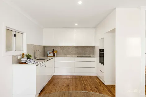 10 Avondale St, Newtown, QLD 4350