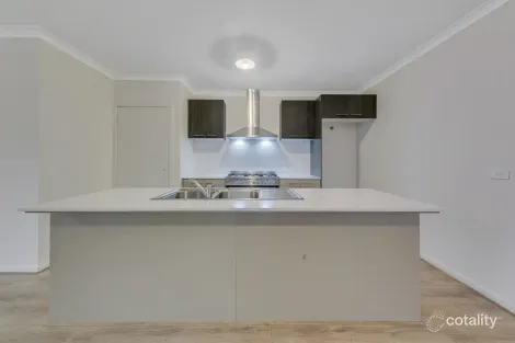 Property photo of 42 Birregurra Drive Tarneit VIC 3029