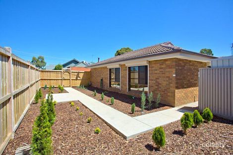 Property photo of 1/61 Grandview Grove Wendouree VIC 3355