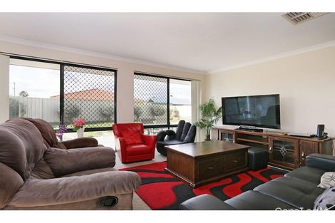 Property photo of 20A Fortescue Bend Gosnells WA 6110