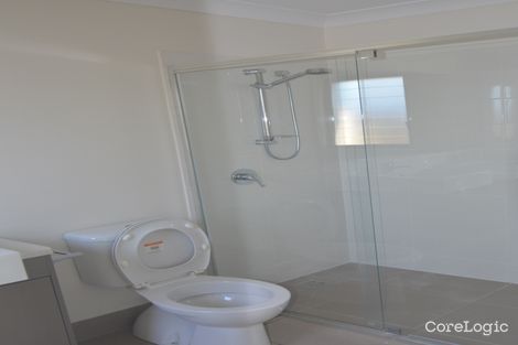 Property photo of 46 McLachlan Circuit Willow Vale QLD 4209