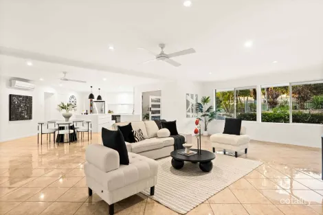 Property photo of 34 Jellicoe Street Mount Lofty QLD 4350