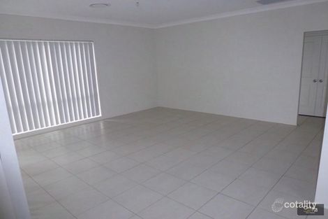 Property photo of 18 Ridgemont Avenue Cameron Park NSW 2285