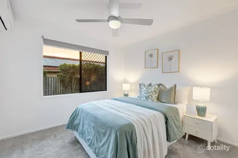 Property photo of 61 Greenways Esplanade Parkinson QLD 4115