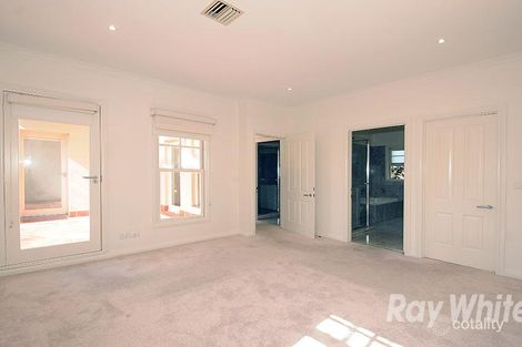 Property photo of 2/10 Canberra Road Toorak VIC 3142