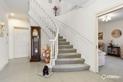 Property photo of 7 Venice Gardens Endeavour Hills VIC 3802