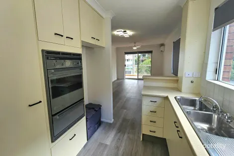 Property photo of 4/14 Second Avenue Broadbeach QLD 4218