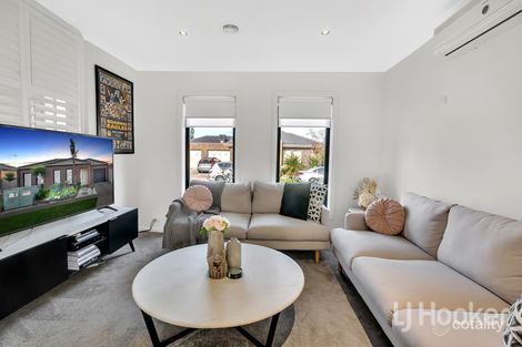Property photo of 2/13 Stable Drive Truganina VIC 3029