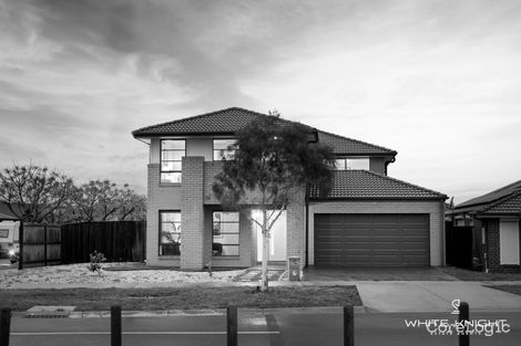 Property photo of 11 Galibier Parade Fraser Rise VIC 3336