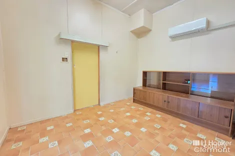 Property photo of 47 Lime Street Clermont QLD 4721