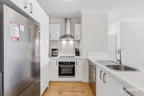 Property photo of 5/208 Fisher Street Cloverdale WA 6105