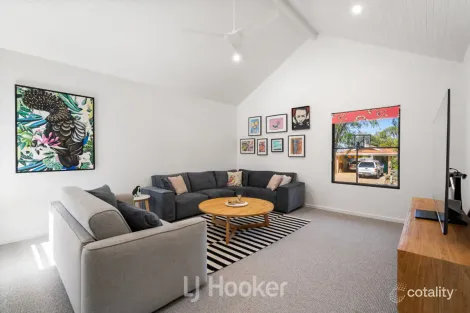 Property photo of 5 Rainbird Place Dunsborough WA 6281