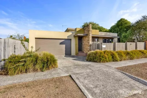 1 Kirk St, Wendouree, VIC 3355