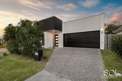 6 Malibu Rd, Lawnton, QLD 4501