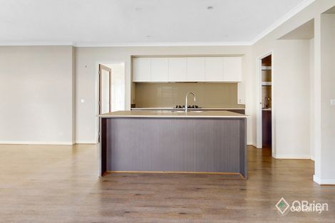 Property photo of 37 Lemongrove Way Berwick VIC 3806