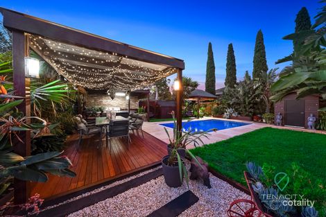 Property photo of 32 Panorama Drive Hillside VIC 3037