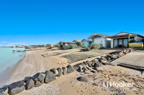 49 CAMPBELLS COVE RD, WERRIBEE SOUTH, VIC 3030