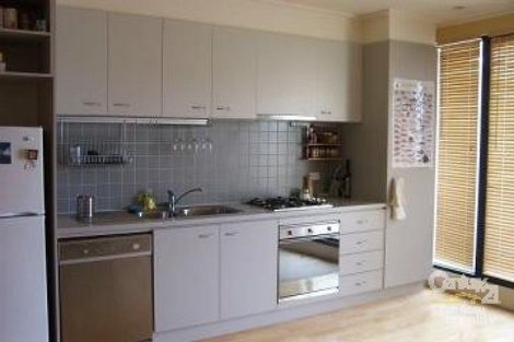 Property photo of 19 Ormond Road Elwood VIC 3184