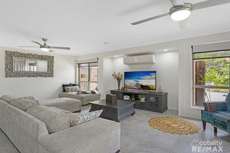 12 Issell Pl, Highland Park, QLD 4211