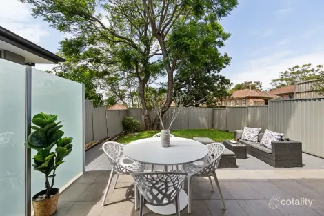 Property photo of 12 Junee Crescent Kingsgrove NSW 2208