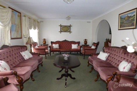 Property photo of 35 Osborne Avenue Gladstone Park VIC 3043
