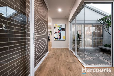 Property photo of 7 Cascade Road Lakelands WA 6180