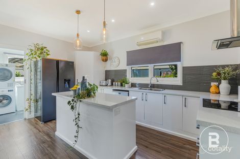 Property photo of 4 Rosemont Crescent Kennington VIC 3550