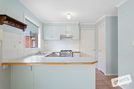Property photo of 4/5-17 William Road Berwick VIC 3806