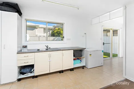 Property photo of 46 Ulster Avenue Warilla NSW 2528