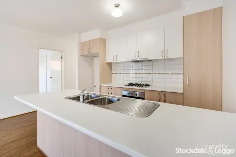 Property photo of 27 Cortland Street Doreen VIC 3754