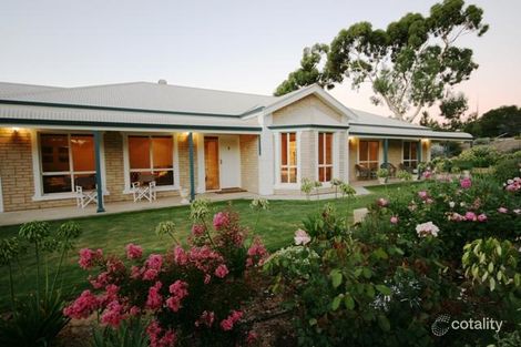 11 Jarman Cres, Clare, SA 5453