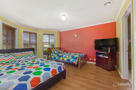 Property photo of 19 Millstream Circuit Cairnlea VIC 3023