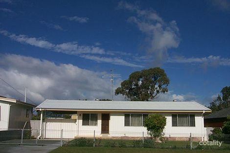 9 Goomarl St, Dudley Park, WA 6210