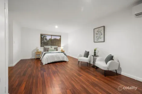 Property photo of 23 Oakleaf Street Eight Mile Plains QLD 4113