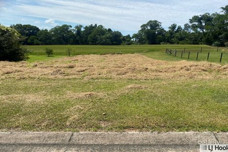 38 Pease St, Tully, QLD 4854