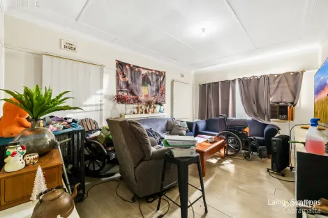 Property photo of 74 Lethbridge Street Penrith NSW 2750