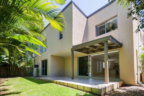 Property photo of 2/5 Wynflo Street Labrador QLD 4215
