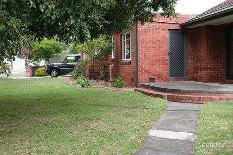 Property photo of 2 Warland Road Hampton East VIC 3188