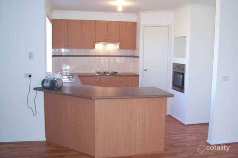 Property photo of 25 Sallybrook Circuit Narre Warren VIC 3805