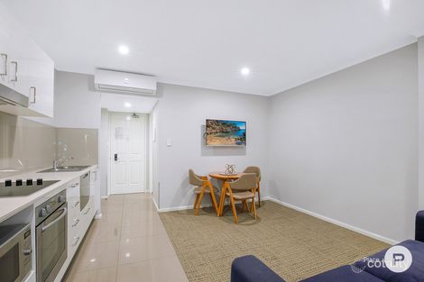 Property photo of 114/85 Deakin Street Kangaroo Point QLD 4169